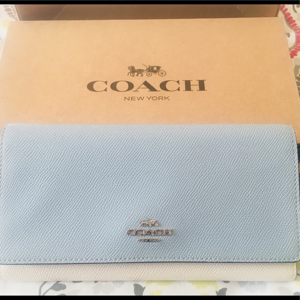Authentic - 👝Coach Women’s Color Block Wallet NWT